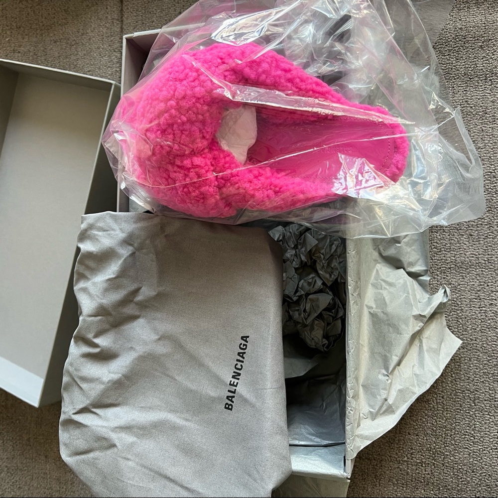 Balenciaga Drapy Faux Shearling Sandals - Picture 10 of 12